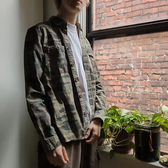 camo button up - Picture 2 of 8